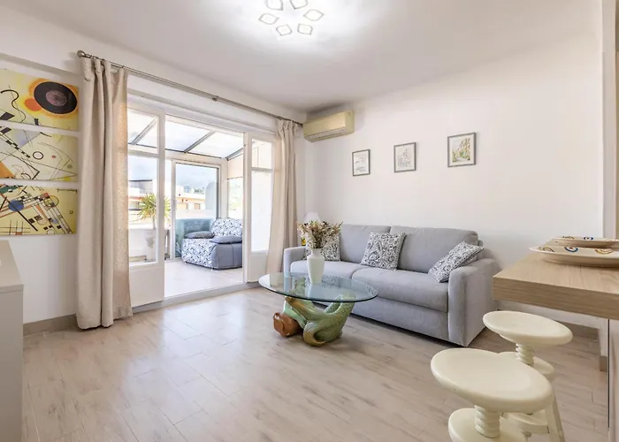 Cosy 2 Pieces-loggia-pasteur-rue D'antibes A1b272 Appartement Cannes